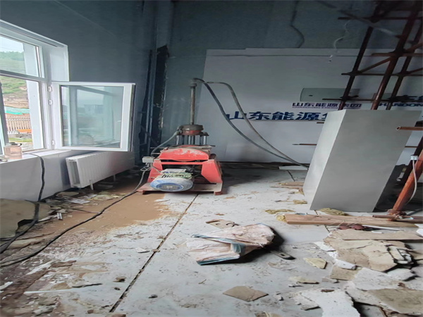 利川地基基础下沉墙体裂缝加固注浆顶升施工